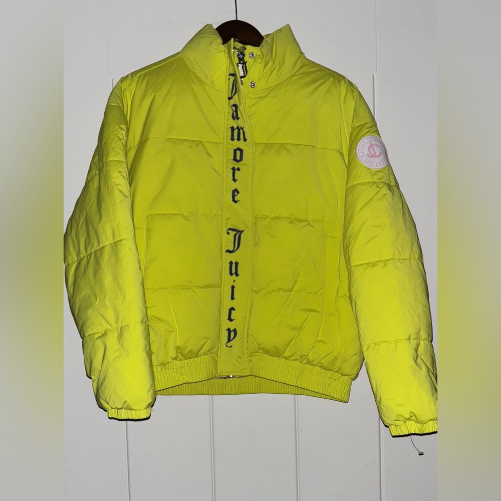 Juicy Couture Amore Juicy Neon Yellow Puffer Jacket‎ Medium NWT Logo Sleeve